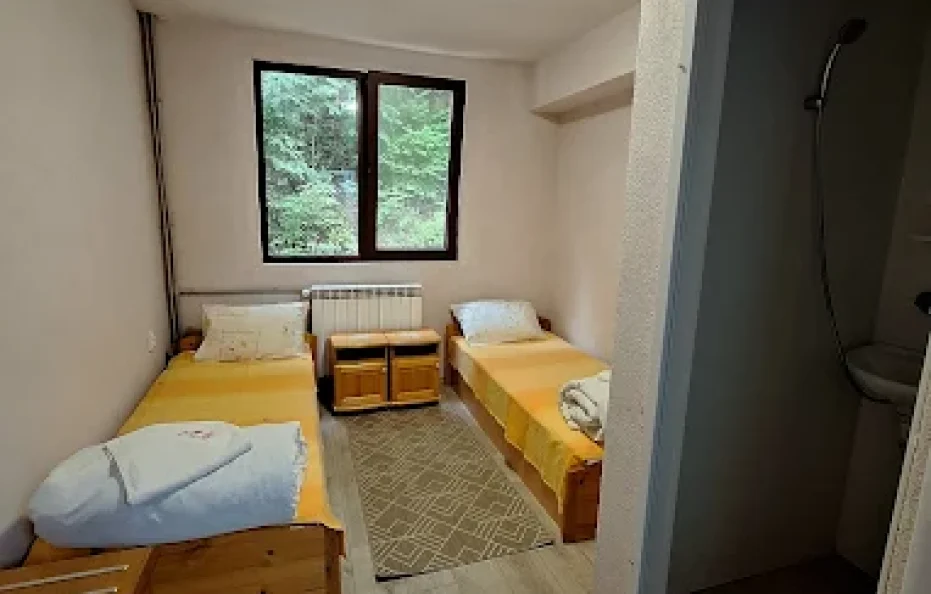 Proboinitsa hut rooms