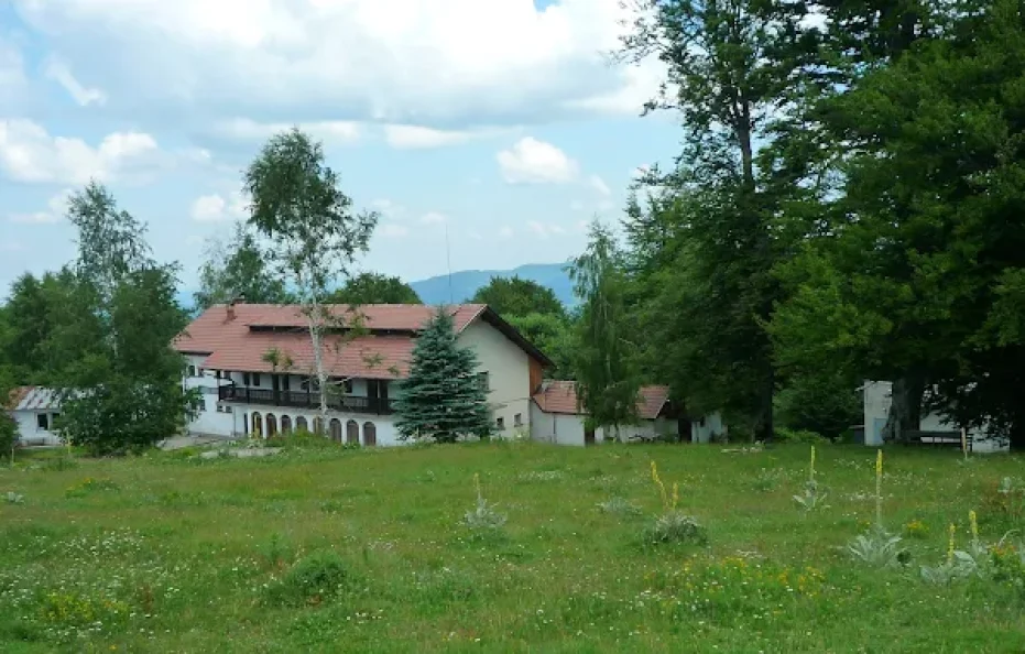 Strazhata hut