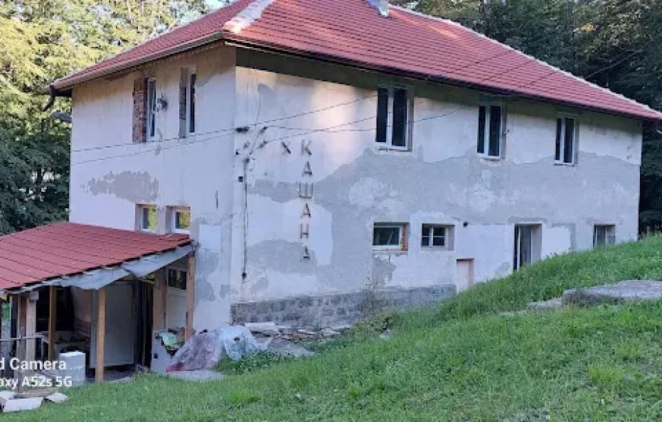 Kashana hut